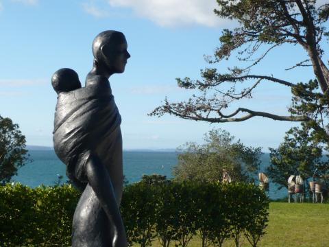 Alison Erickson, NZ Sculpture OnShore exhibition 2008, photo by Rob Garrett