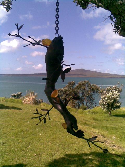 Andrea du Chatenier, NZ Sculpture OnShore exhibition 2008, photo by Rob Garrett