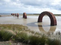 Andy Goldsworthy, Arches 2005, Gibbs Farm, photo by Rob Garrett