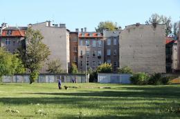 Apartments, garages and park on Krowoderska Street; photo by Instytut Kultury Miejskiej 