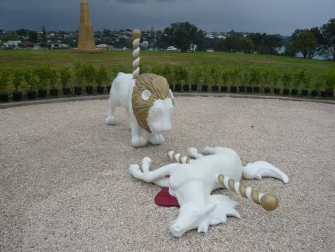 Cat Auburn, NZ Sculpture OnShore exhibition 2010, photo by Rob Garrett