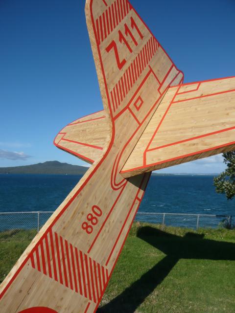 Christian Nicolson, NZ Sculpture OnShore exhibition 2008, photo by Rob Garrett