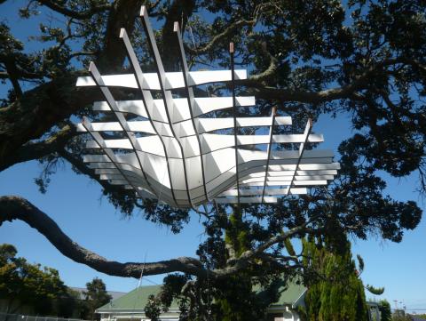 Finn Scott, NZ Sculpture OnShore exhibition 2010, photo by Rob Garrett