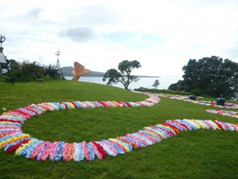 Gaye Jurisich, NZ Sculpture OnShore exhibition 2008, photo by Rob Garrett