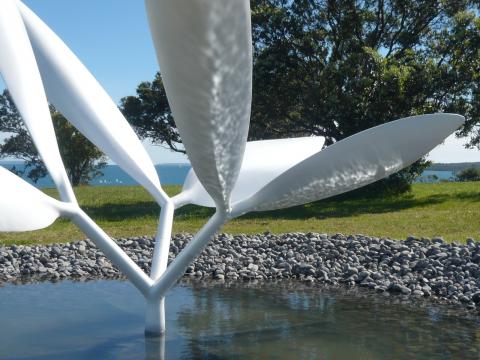 Grant Williams, NZ Sculpture OnShore exhibition 2008, photo by Rob Garrett