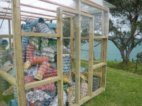 Jeff Thomson, NZ Sculpture OnShore exhibition 2010, photo by Rob Garrett