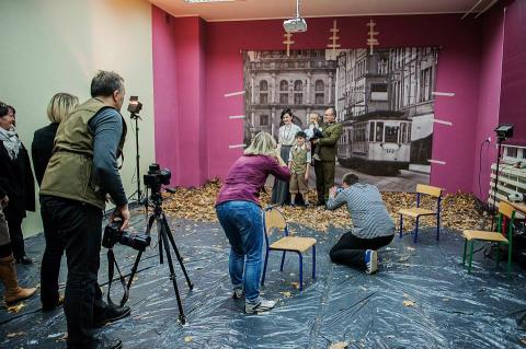 Kamila Kmiecik & Ewa Puczylowska, Meeting a family photograph 2013, Local Initiative project