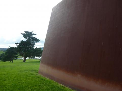 Richard Serra, Te Tuhirangi Contour 1999-2001, Gibbs Farm, photo by Rob Garrett