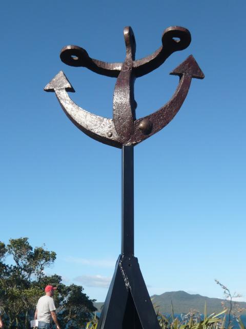 Phil Neary, NZ Sculpture OnShore exhibition 2008, photo by Rob Garrett