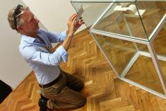 Rob Garrett in front of Katarzyna Kobro's work in Muzeum Sztuki w Łodzi; photo by Magdalena Garrett