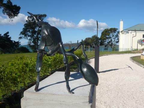 Samantha Lissette, NZ Sculpture OnShore exhibition 2010, photo by Rob Garrett