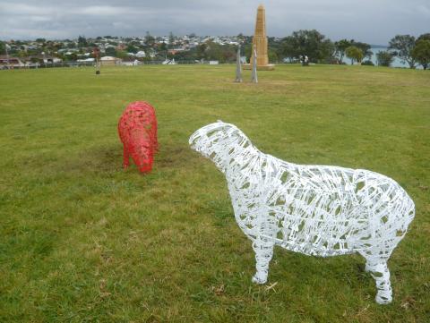 Sean Crawford, NZ Sculpture OnShore exhibition 2010, photo by Rob Garrett