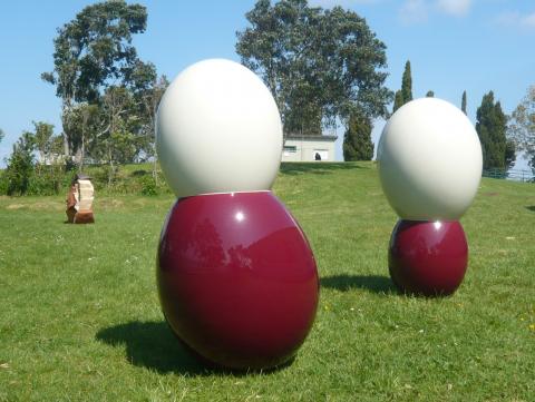 Seung Yul Oh, NZ Sculpture OnShore exhibition 2010, photo by Rob Garrett