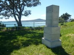 Thomas Finn Stewart, NZ Sculpture OnShore exhibition 2010, photo by Rob Garrett