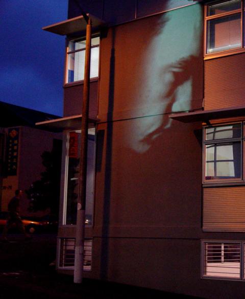 Tony Oursler, Head Knocking, 2000; courtesy of the artist and Jensen Gallery